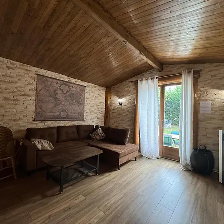 Chalet- Le Samoyède * Saint-Pourçain-sur-Sioule